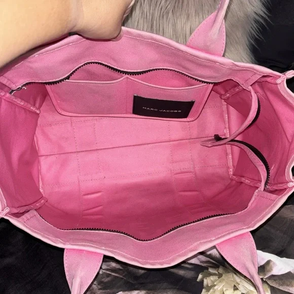 Marc Jacobs Large Tote Bag - Picture 7 of 8